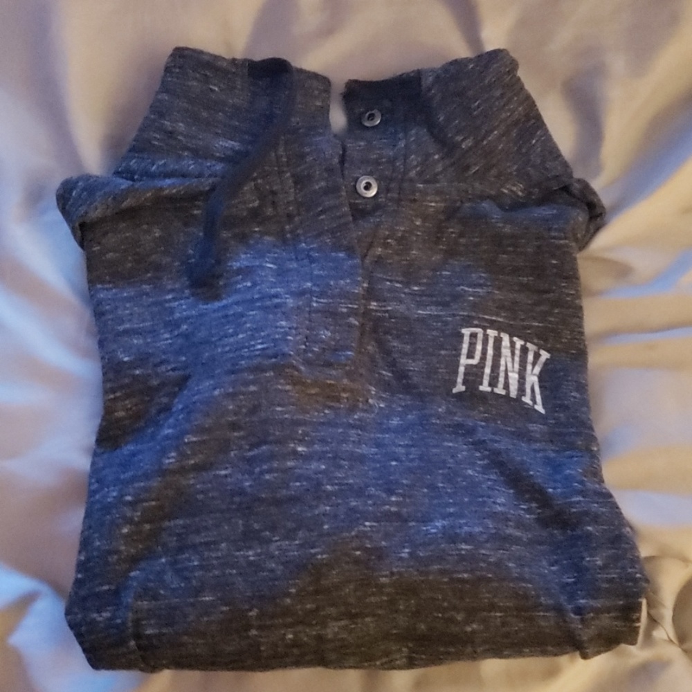 Black 1/4 button down cropped sweatshirt